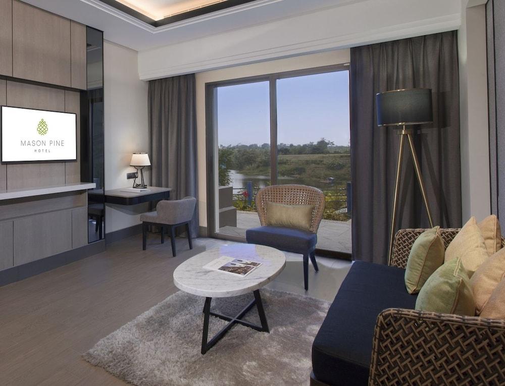 Mason Pine Hotel Bandung Padalarang Exterior photo